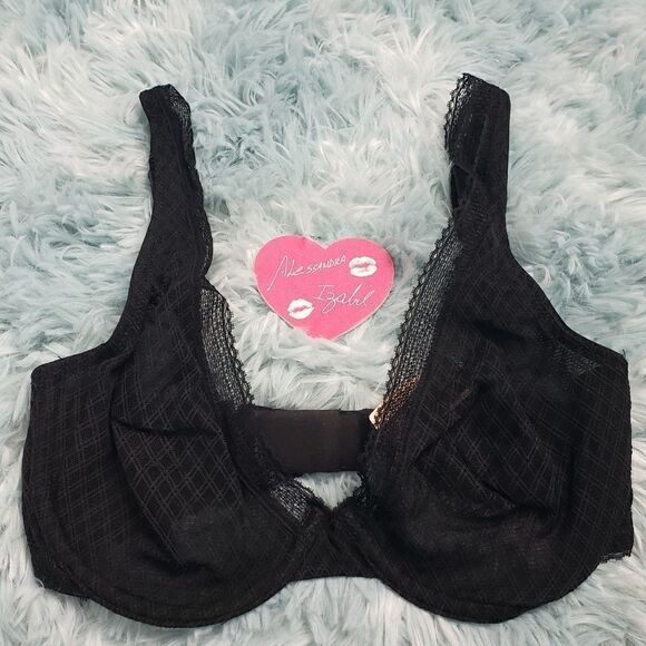 Victoria's Secret Women's Black Mesh Unlined Demi - Picture 2 of 5
